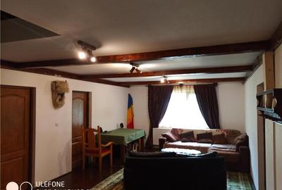 Casă cu 6 camere cu Teren 970 Mp în Pojorâta - 3