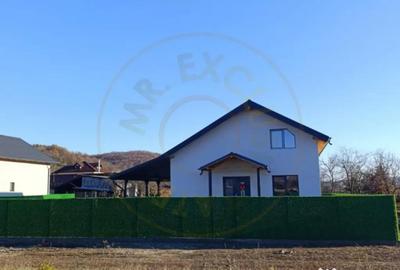 Casă cu 4 camere cu Teren 500 Mp în Drăganu - 9