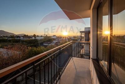 Apartament cu 3 camere decomandat în Bartolomeu