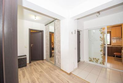 Apartament cu 3 camere decomandat în Central - 3