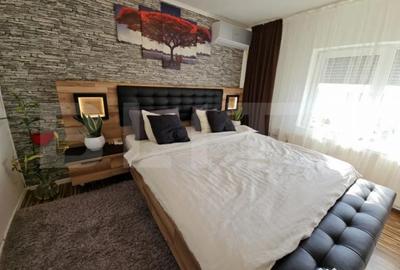 Apartament cu 3 camere decomandat, mobilat în Rogerius - 15