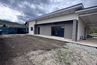 Casă cu 4 camere cu Teren 500 Mp în Central - 11