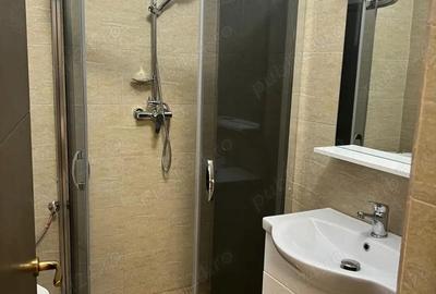 Spațiu comercial, de 2,300 mp, în Central - 2