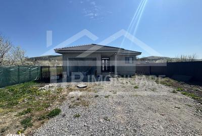 Casă cu 4 camere în Dumbrăvioara - 9
