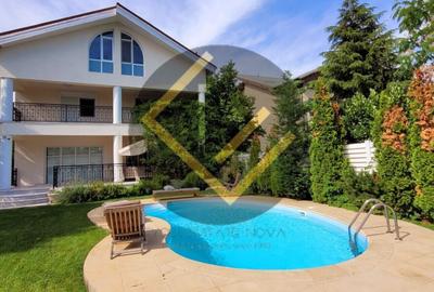 Casă individuală cu 10 camere cu Canalizare în Iancu Nicolae