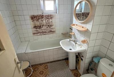 Apartament cu 3 camere decomandat în Lipovei - 2