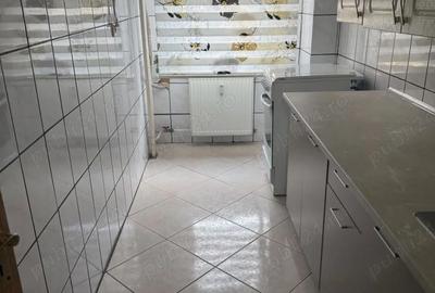 Garsonieră decomandată în Văcăresti - 2