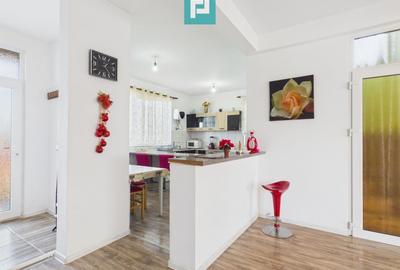 Casă individuală cu 7 camere cu Canalizare în Șofronea - 3