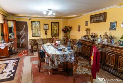 Casă cu 7 camere cu Teren 2500 Mp în Central - 4