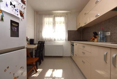 Apartament cu 4 camere decomandat, mobilat în Titan - 23