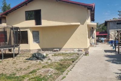 Casă cu 5 camere cu Teren 377 Mp în Jilava