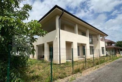 Casa individuala 270 mp, teren 508 mp, zona Carpati 2 - 7