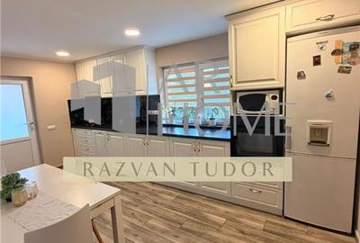 Casa 5 camere , renovata 2020 cu garaj , Ploiesti , central - 24