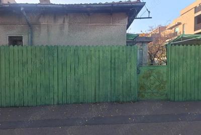 Casă cu Teren 316 Mp în Central - 1