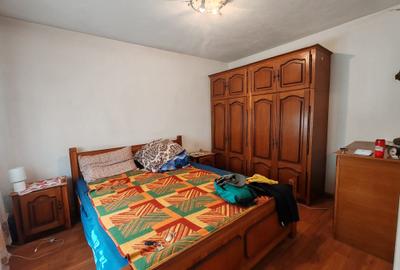 Chiajna casa veche cu teren stradal in centru - 4