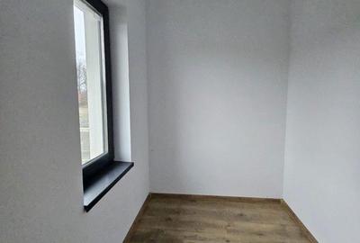 Casă cu 4 camere cu Teren 616 Mp în Paleu - 2