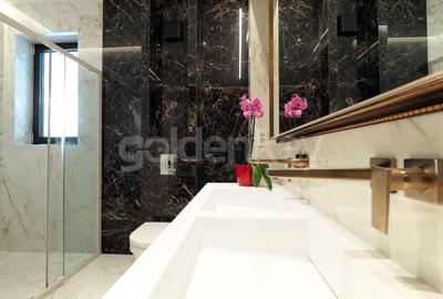 Apartament unic cu gradina exclusiva | 4 camere, 4 bai | 297mpc - 24