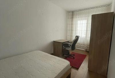 Apartament cu 3 camere decomandat în 1 Mai