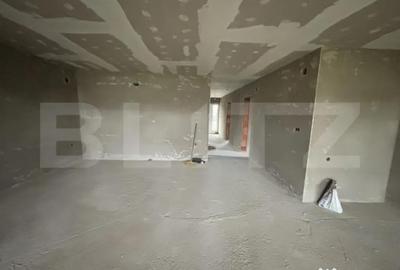 Casă cu 3 camere cu Teren 1300 Mp în Central - 1