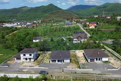 Casă cu 6 camere cu Teren 892 Mp în Est - 15