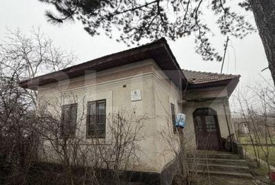 Casă cu 3 camere în Căciulătești - 1