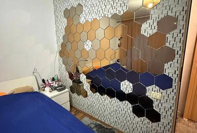 Apartament cu 3 camere semidecomandat în Gara de Nord