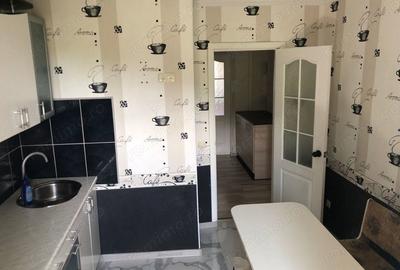 Apartament cu 2 camere decomandat în Titan