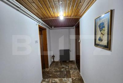 Casă cu 5 camere cu Teren 183 Mp în Central