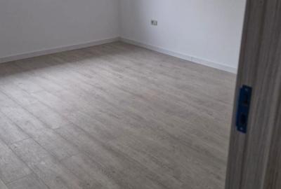 Casă cu 4 camere în Exterior Vest - 1