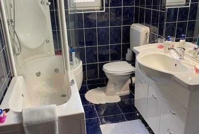 Casă cu 8 camere cu Teren 1445 Mp în Păulești - 1