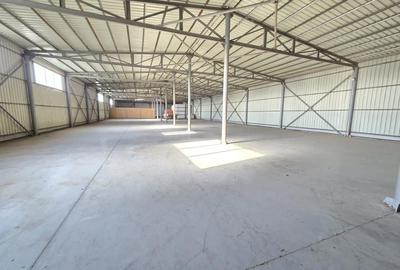 Spațiu comercial, de 1,440 mp, în Vânători - 3