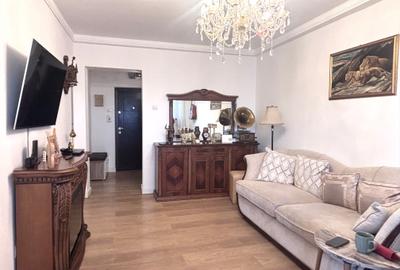 Apartament cu 3 camere, mobilat în Drumul Taberei