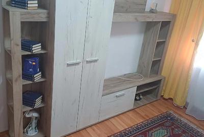 Apartament cu 3 camere semidecomandat în Central - 2