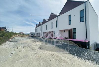 Duplex cu 4 camere cu Canalizare în Gușterița - 19