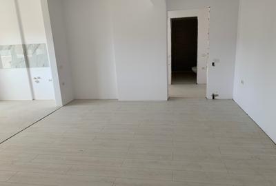 Apartament cu 3 camere decomandat în Berceni - 3
