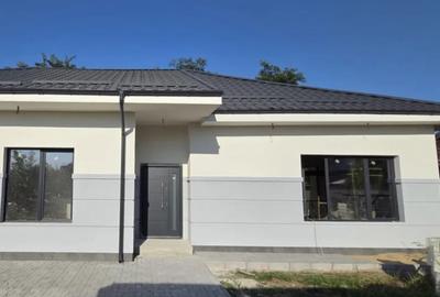 Casă individuală cu 4 camere cu Teren 450 Mp în Corbeanca