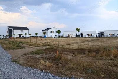 Teren de 701 mp, în Moșnița Nouă