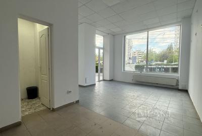Spațiu comercial, de 50 mp, în Central - 2