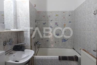 Apartament 2 camere decomandate 35 mp parter zona Stejarului Cisnadie - 10