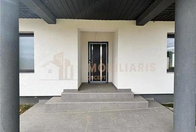 Casă cu Teren 550 Mp în Satu Nou de Jos - 4