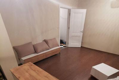 Apartament cu 3 camere decomandat în Decebal - 4