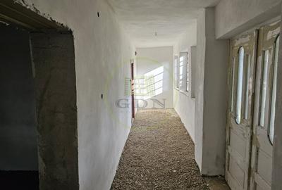 Casă individuală cu 3 camere cu Canalizare în Călugări - 3