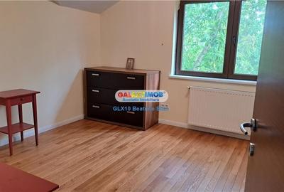 Vila foarte frumoasa langa  PALATUL si LACUL MOGOSOAIA - 11