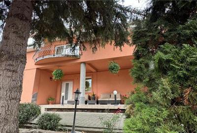 Casă cu 4 camere cu Teren 310 Mp în Central - 23