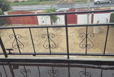 Casă cu 5 camere cu Teren 800 Mp în Central - 2