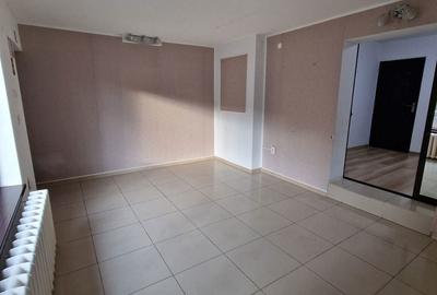 Spațiu comercial, de 33 mp, în Central - 1