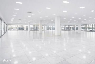 Spațiu comercial, de 1,000 mp, în Nicolina - 2