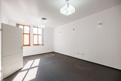 Apartament cu 7 camere semidecomandat în Ultracentral - 19