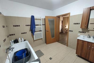 Casă cu Teren 1500 Mp în Săcălaz