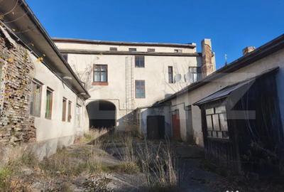 Spațiu comercial, de 1,883 mp, în Central - 15